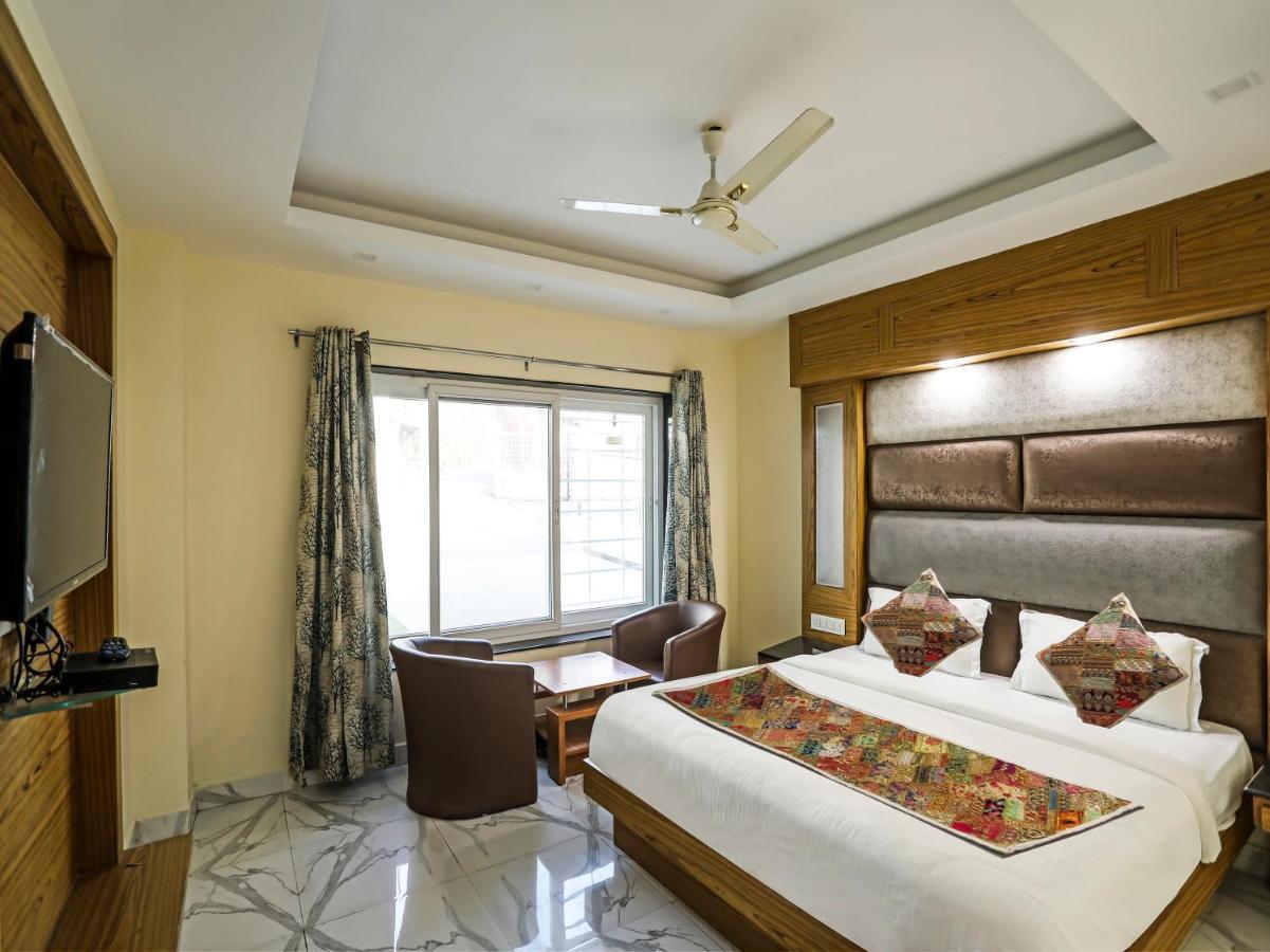 Jai Deluxe- Paharganj Railway Station Hotel New Delhi