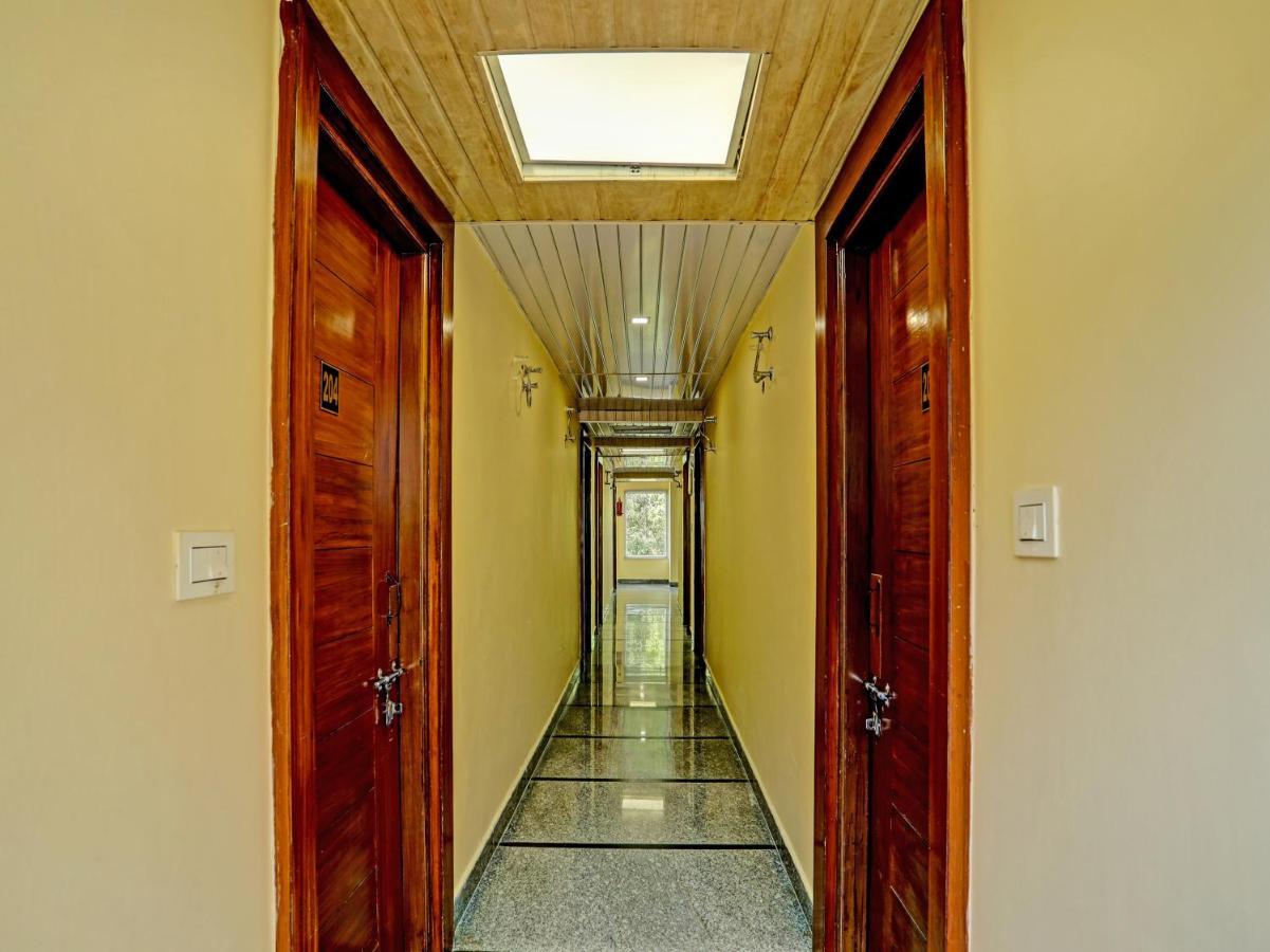 Hotel Jai Deluxe- Paharganj Railway Station