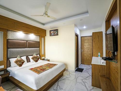 Hotel Jai Deluxe- Paharganj Railway Station